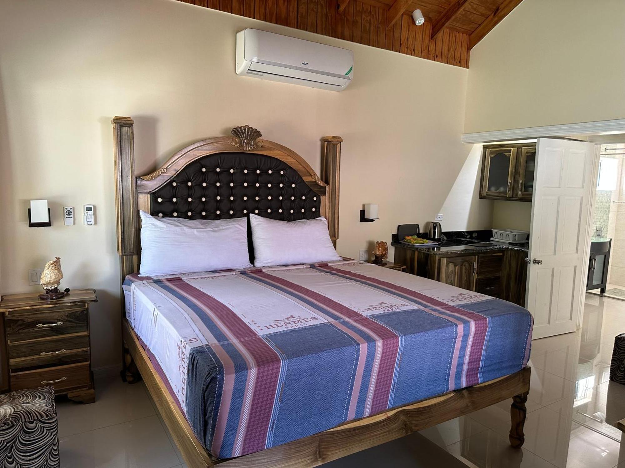 Yoga Dreams Negril Hotell Exteriör bild